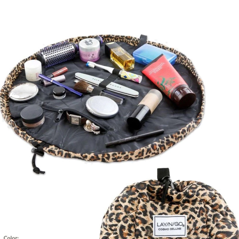 NWOT LAY/N/GO cosmo Cheetah Makeup Bag